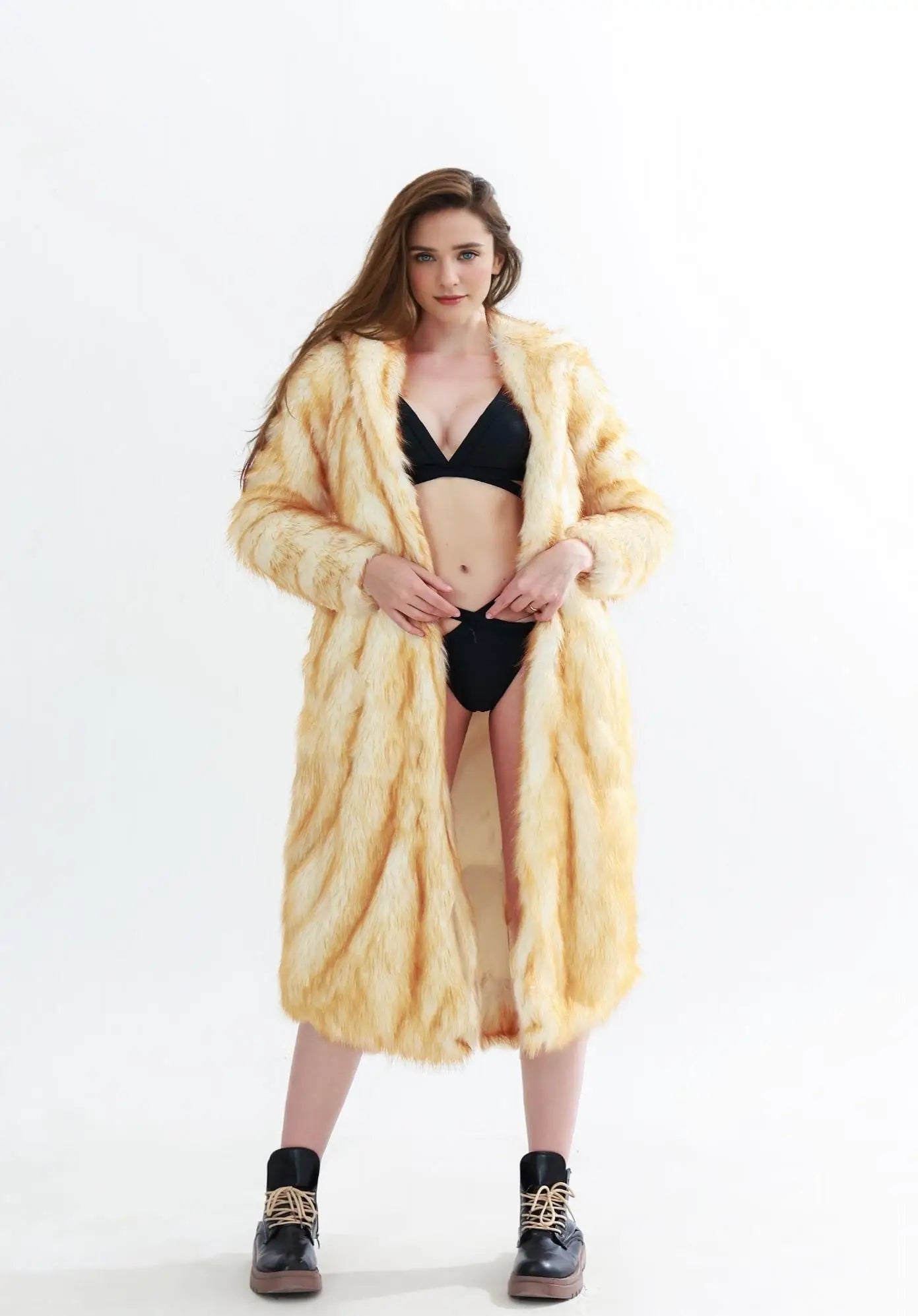 New LED Costume Faux Fur Coat Remote Controlled LED Lighting Festival And Party Costume Women Faux Fox Fur Coat