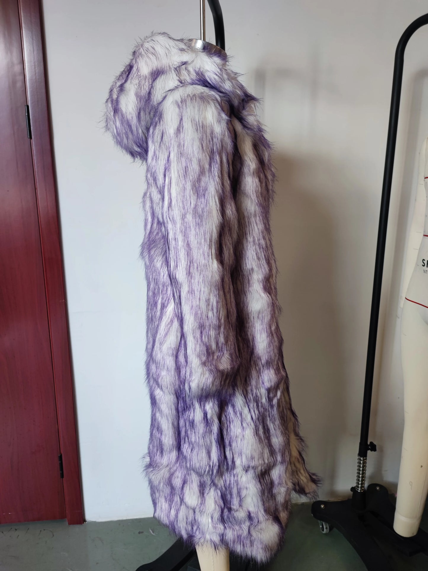 New LED Costume Faux Fur Coat Remote Controlled LED Lighting Festival And Party Costume Women Faux Fox Fur Coat
