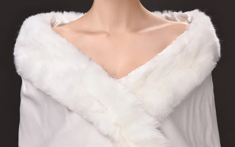 Elegant Bridal Capes Faux Fur  Winter  Bridal Wraps Coat  Gelinlik Accessories EE7704