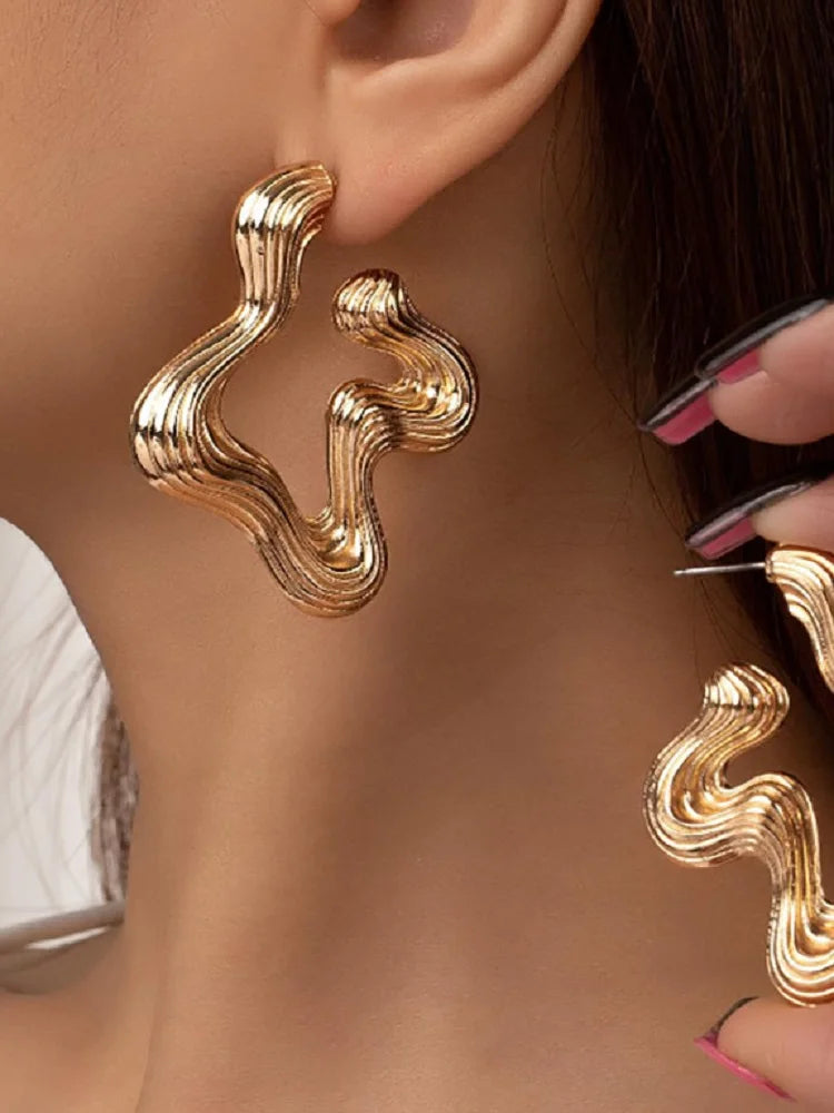 Metallic Texture Geometric Irregular Stud Earring Women Girls Gifts Fashion Jewelry Accessories Hot Sale Party Gift 2025 New