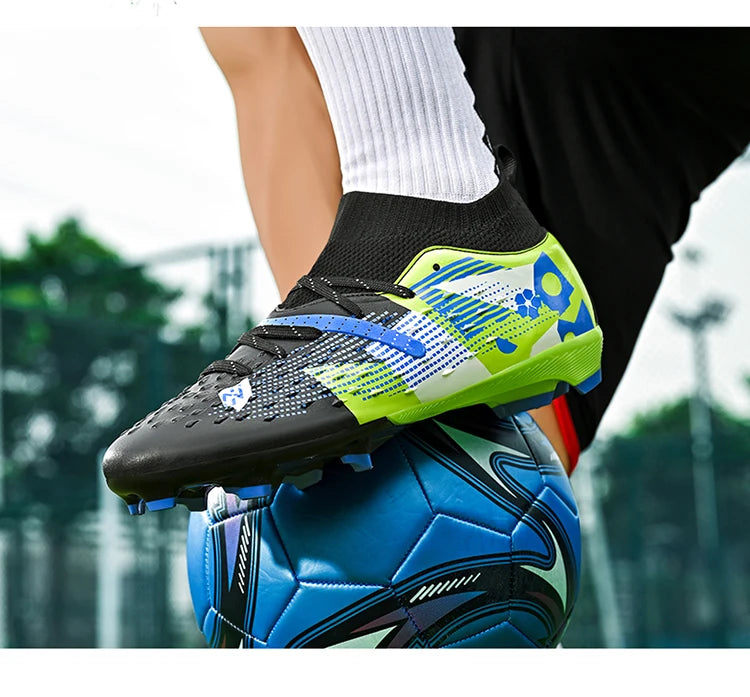 New Men Soccer Shoes High-quality Outdoor High Ankle Ultralight Indoor Football Boots Non-Slip Sports Shoes Futsal Non-Slip