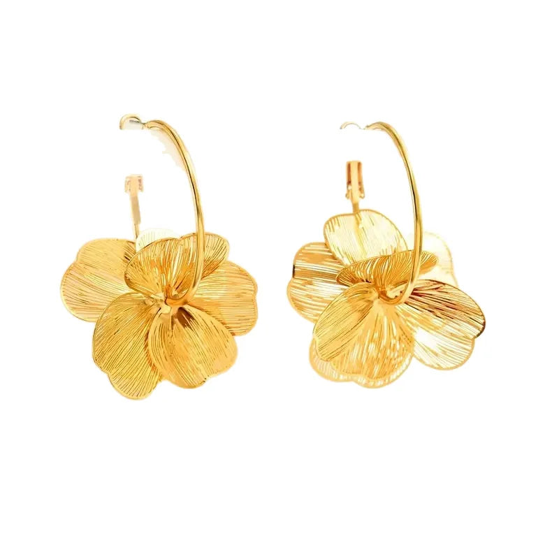 Yupsk Exquisite Butterfly Flower Pendant Earrings Golden Vintage Earring Fashion Wedding Party Jewelry Accessories