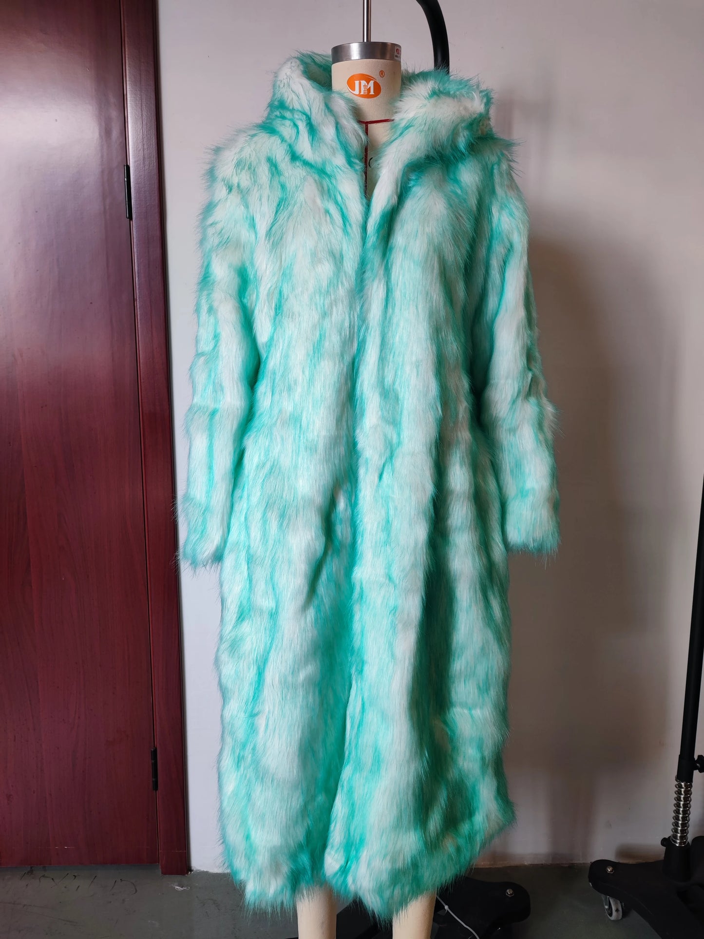 New LED Costume Faux Fur Coat Remote Controlled LED Lighting Festival And Party Costume Women Faux Fox Fur Coat