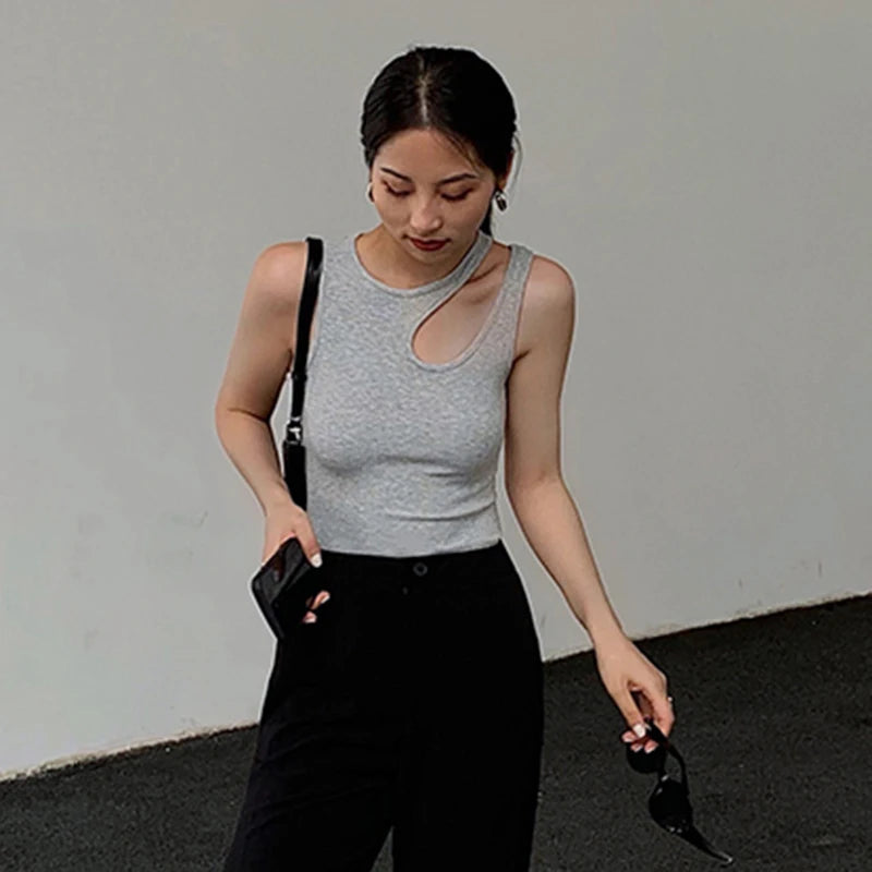 Casual y2k White Cut Out Women's T Shirt Sleeveless Slim T Shirts Female Clothing 2024 Summer Fashion crop top women camisetas
