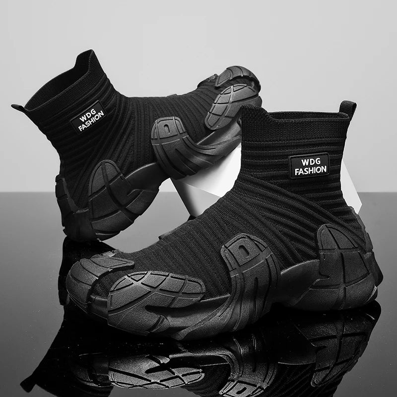 Men's Casual Sports Shoes Oversized Men's Octopus Sole Lightweight and Fashionable Socks Shoes Versatile and Trendy Styles