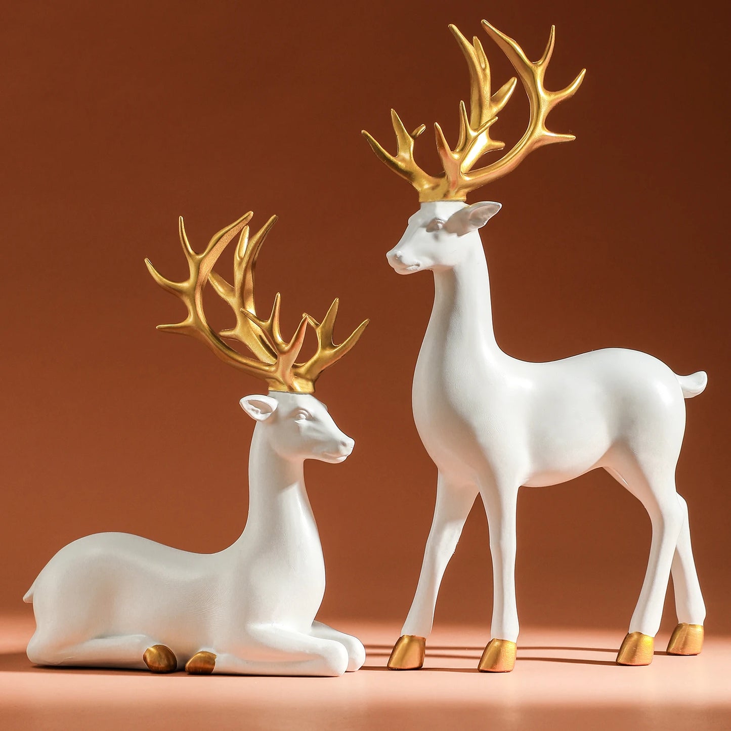 Reindeer Figurines White Deer Statue Elk Sculpture Solid Synthetic Resin Living Room Home Christmas Decoration Tabletop Ornament