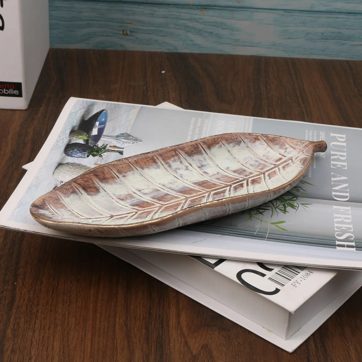 1pc Elegant Golden  Leaf Decor Tray - Versatile Storage& Chic Room Accent, Perfect Gift for Any Occasion