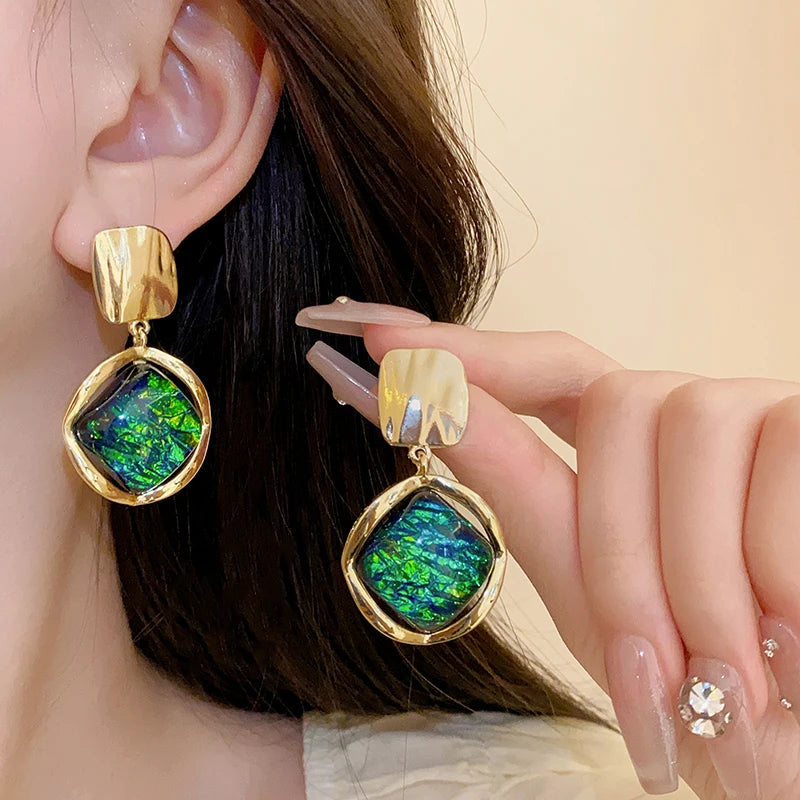 Vintage Green Geometric Rhombus Round Earrings Women Fashion Rhinestone Stud Earrings For Party Wedding Jewelry Accessories