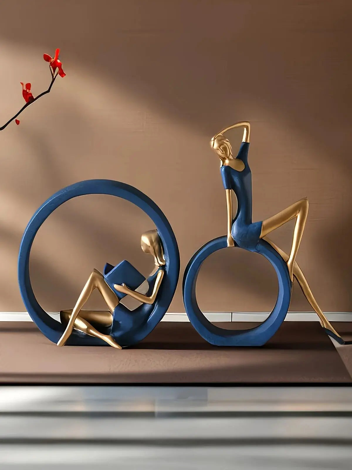 Cross-border yoga reading OK girl, interesting design literary reading girl ornaments living room, entrance, office, study