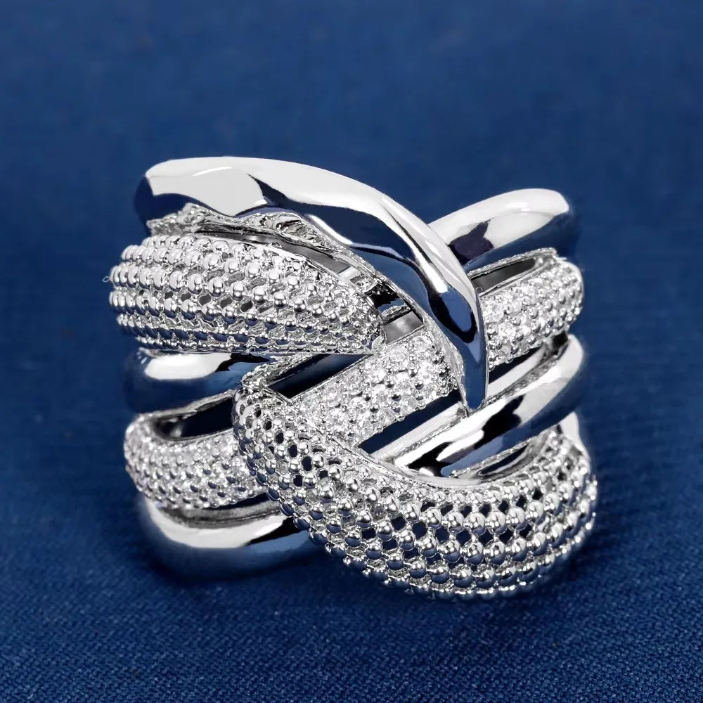 BrideTalk 2025 Romantic and Shiny New Stye Hollow Ring High Quality CZ Finger Ring For a Female Wedding Party Gift