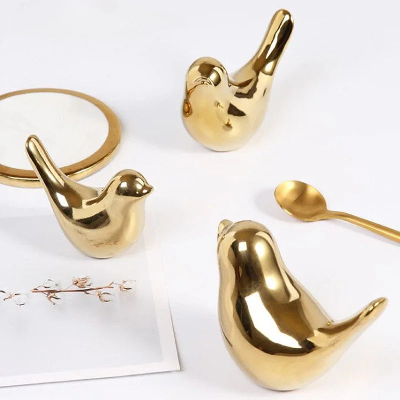Modern Simple Luxury Golden Ceramic Bird Figurines Home Decoration Accessories Golden Bird Figures Decorative Wedding Ornaments