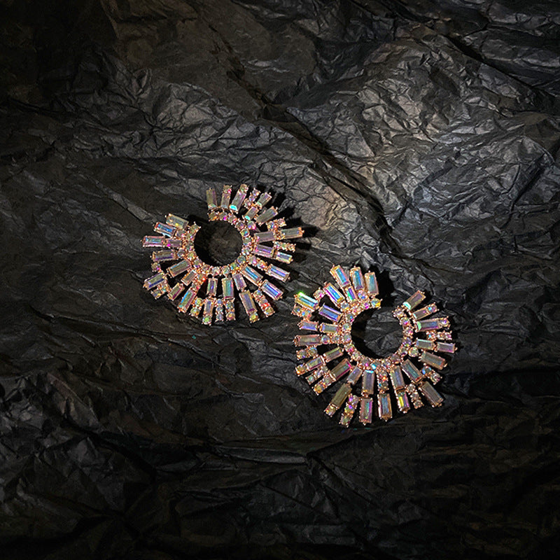 Luxury Exaggerated Crystal Earrings Large Circle Flower Shiny Rhinestone Stud Earrings for Women 2023 Trendy Fashion Jewelry