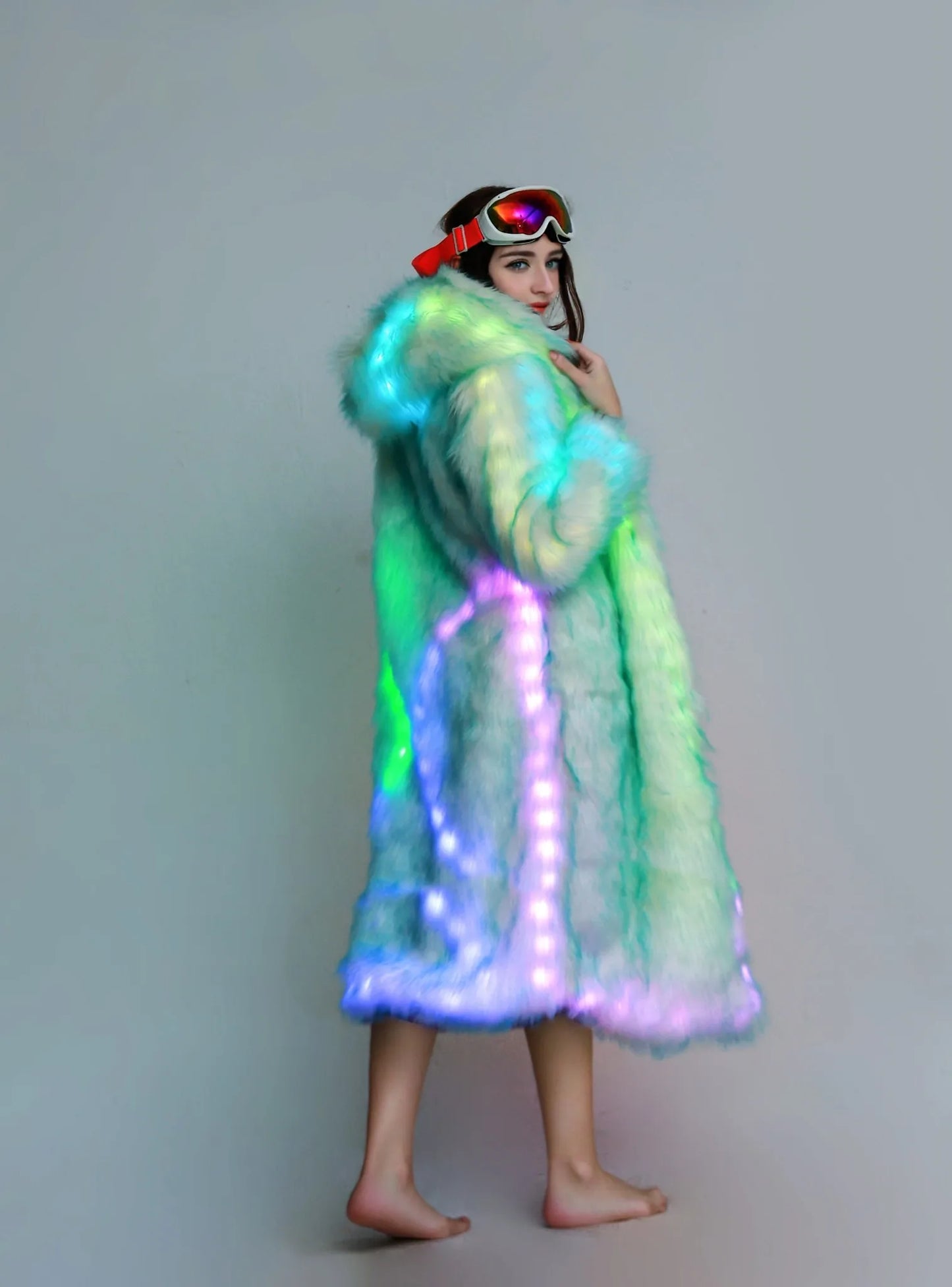 New LED Costume Faux Fur Coat Remote Controlled LED Lighting Festival And Party Costume Women Faux Fox Fur Coat