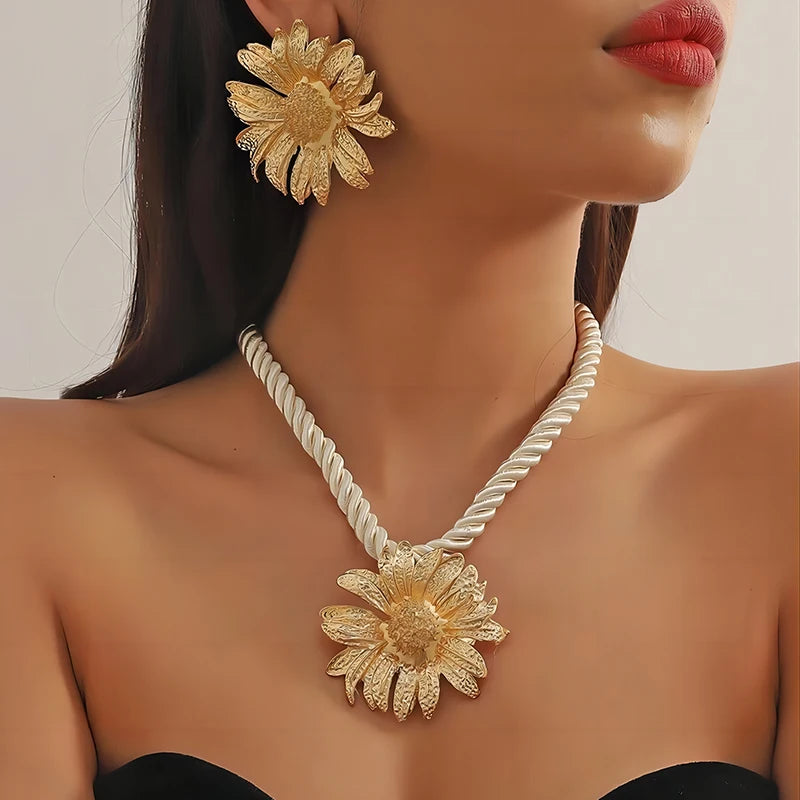 3 Pcs/set Simple Fashion Starfish Pendant Necklace Ocean Style Party Banquet Exaggerated Earrings Personalized Women Jewelry Set