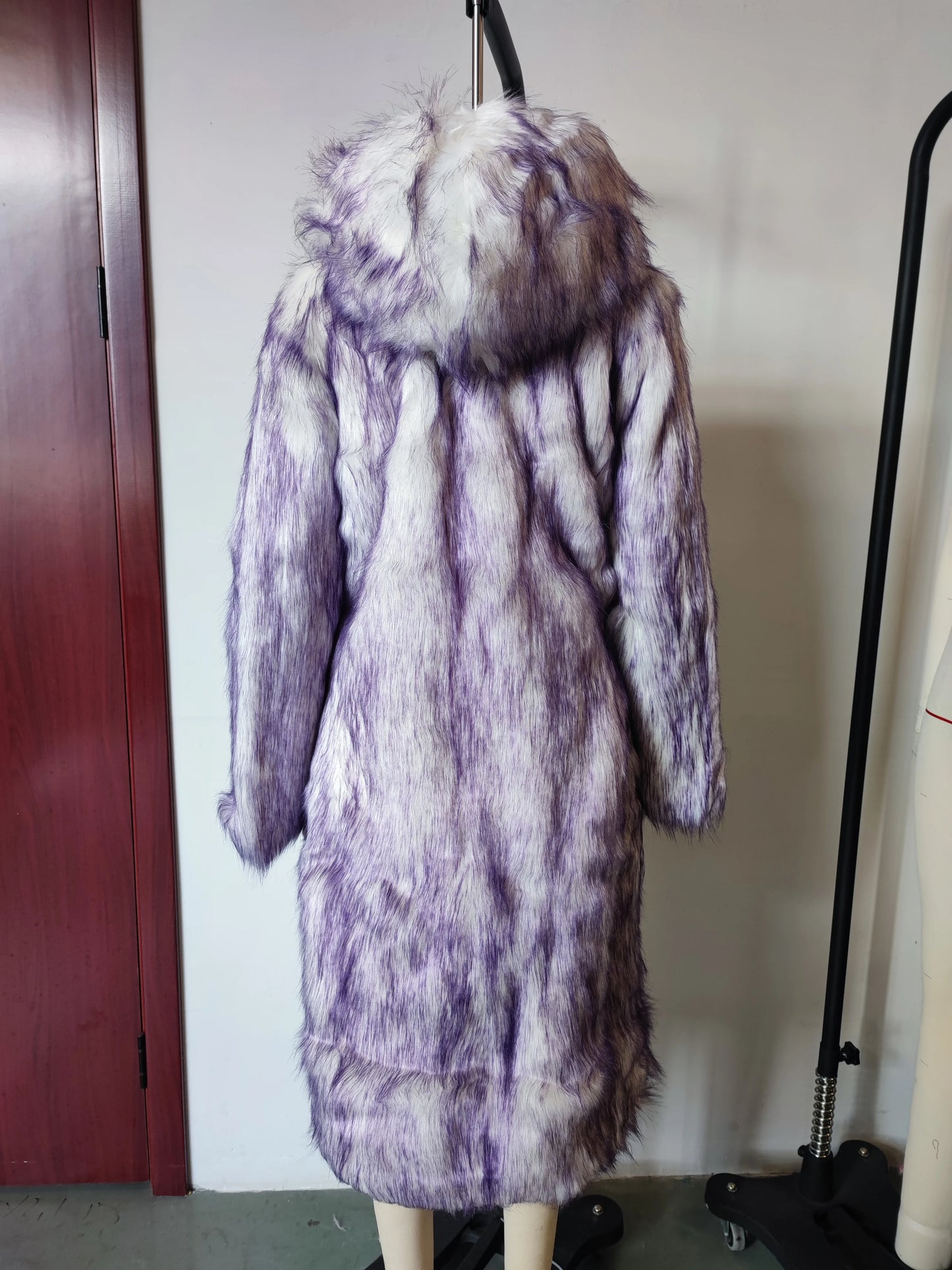 New LED Costume Faux Fur Coat Remote Controlled LED Lighting Festival And Party Costume Women Faux Fox Fur Coat