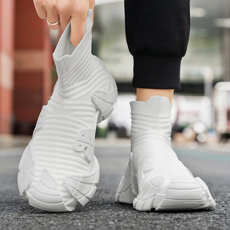 Men's Casual Sports Shoes Oversized Men's Octopus Sole Lightweight and Fashionable Socks Shoes Versatile and Trendy Styles