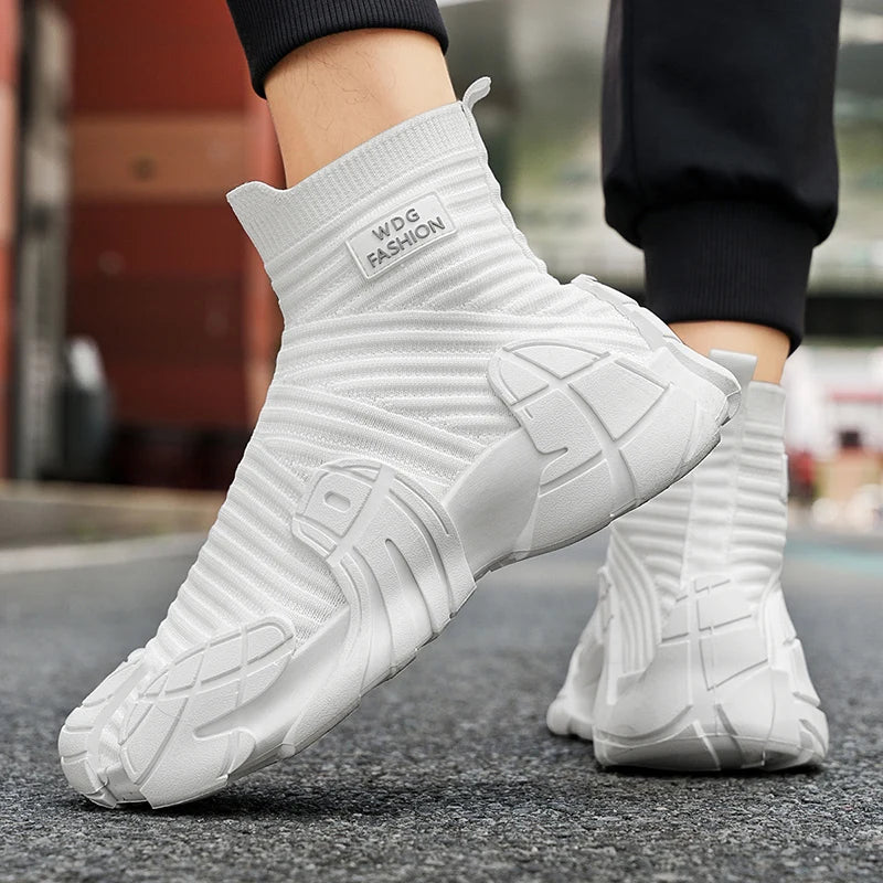 Men's Casual Sports Shoes Oversized Men's Octopus Sole Lightweight and Fashionable Socks Shoes Versatile and Trendy Styles