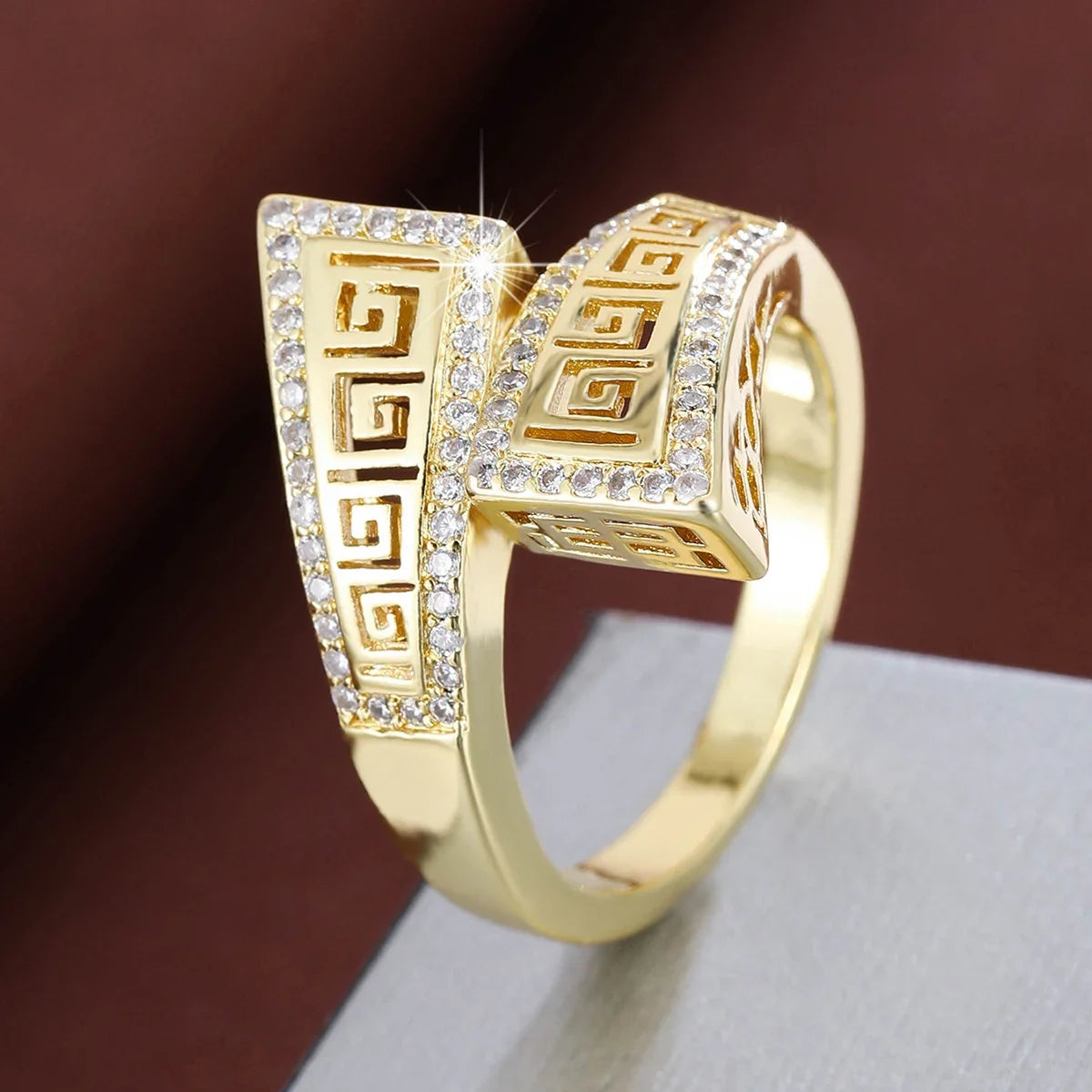 European American style retro patterned ring with zircon inlay fashionable geometric ring for daily wear
