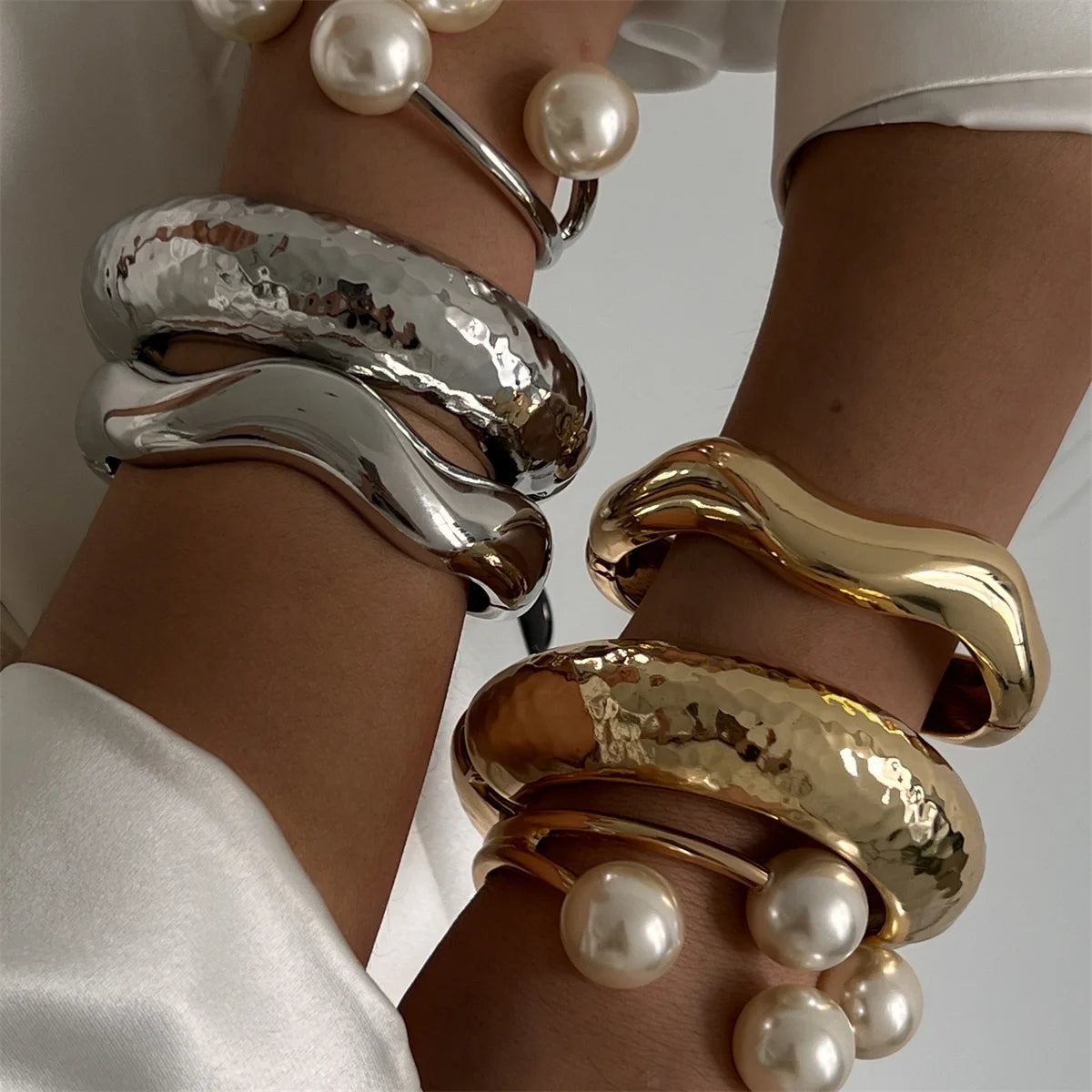 Ingemark 3 Style Creative Big Imitation Pearl Cuff Bracelet Women Trend 2025 Punk Heavy Metal Chunky Spring Bangle Steampunk Men