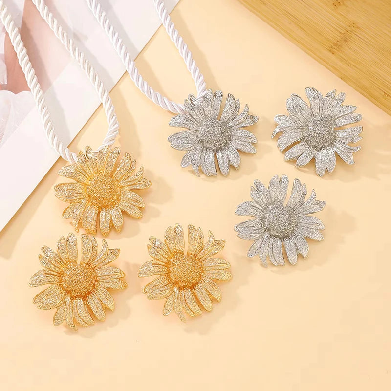 3 Pcs/set Simple Fashion Starfish Pendant Necklace Ocean Style Party Banquet Exaggerated Earrings Personalized Women Jewelry Set