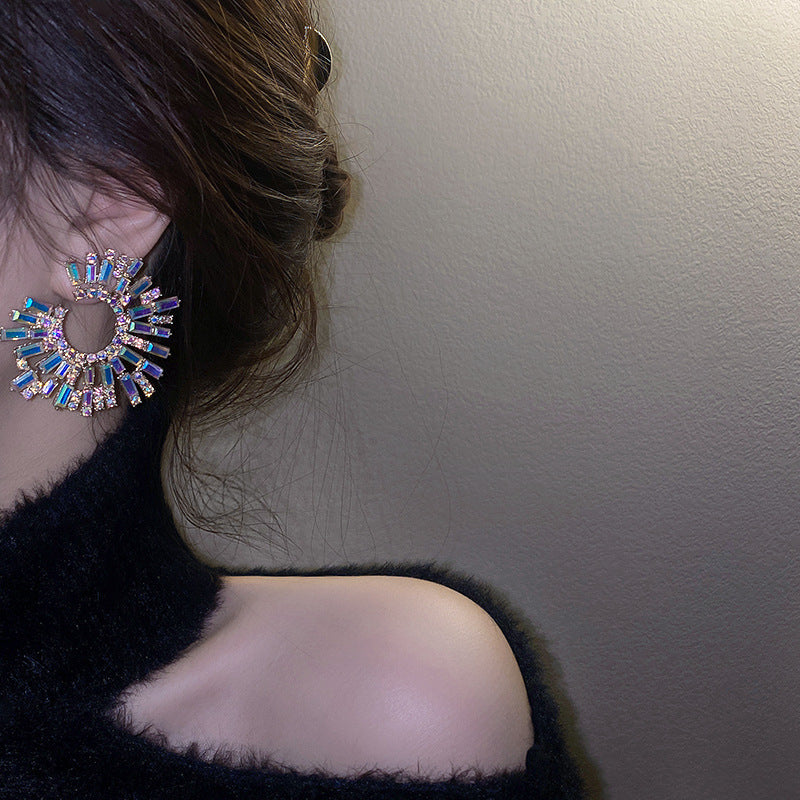 Luxury Exaggerated Crystal Earrings Large Circle Flower Shiny Rhinestone Stud Earrings for Women 2023 Trendy Fashion Jewelry