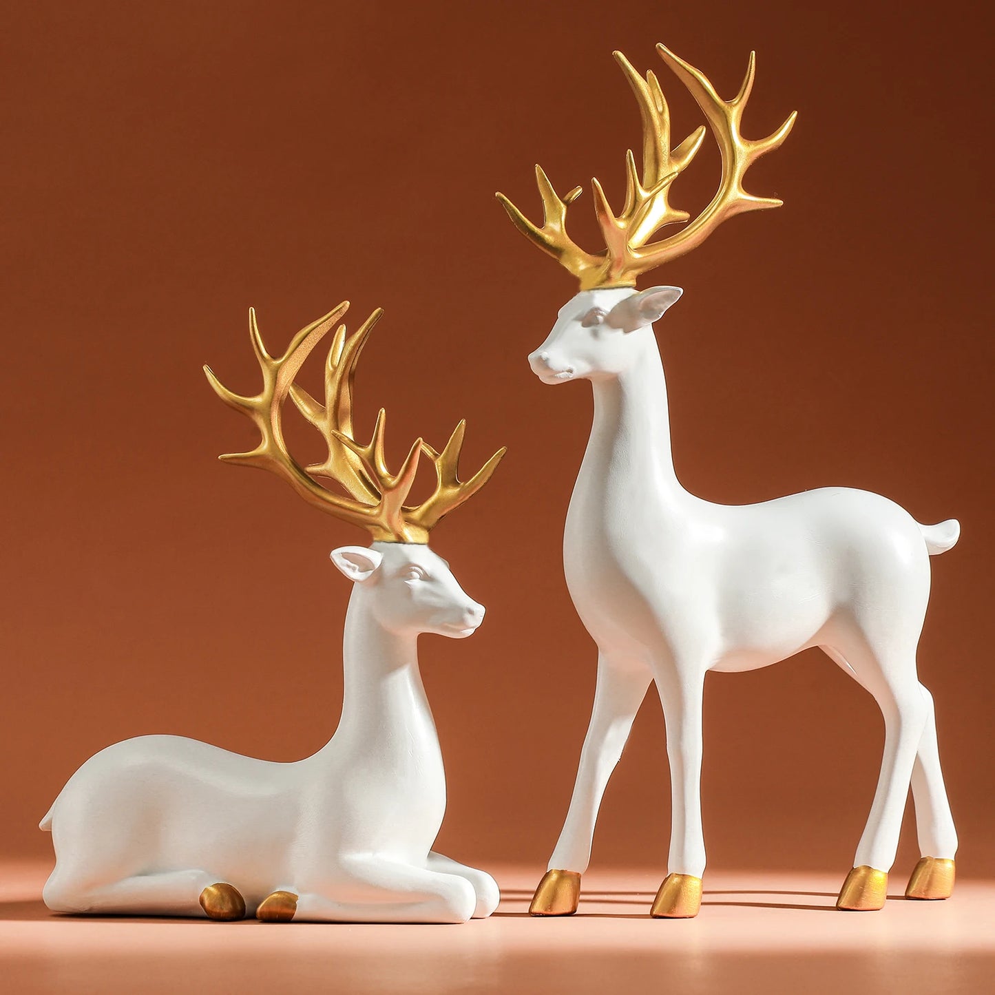 Reindeer Figurines White Deer Statue Elk Sculpture Solid Synthetic Resin Living Room Home Christmas Decoration Tabletop Ornament
