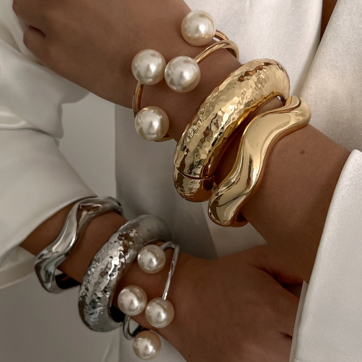 Ingemark 3 Style Creative Big Imitation Pearl Cuff Bracelet Women Trend 2025 Punk Heavy Metal Chunky Spring Bangle Steampunk Men