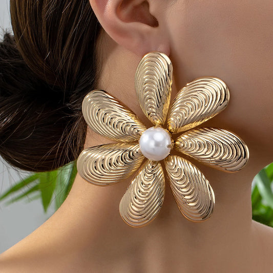 Large Metal Flower Earrings for Women Simple Fashion Ear Jewelry Accessories Hot Sale Party Gift 2024 New Style