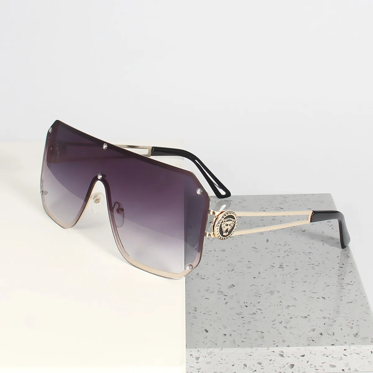 Oversized One Piece Frameless Fashion Sunglasses Women Men Casual Square Sun Glasses Suitable for travel and parties