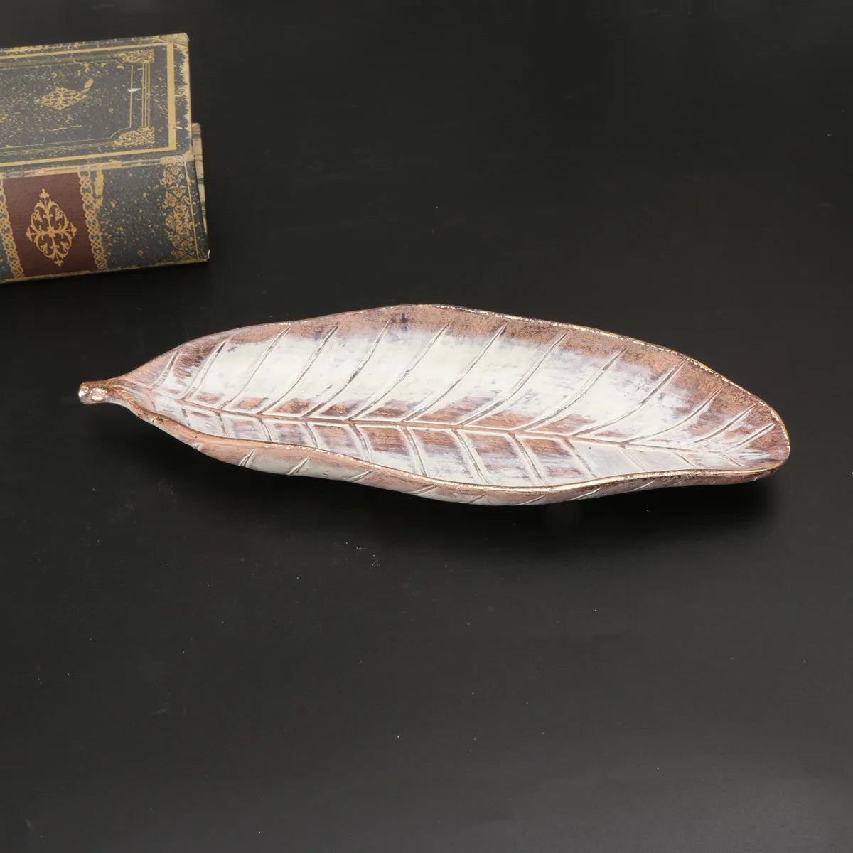 1pc Elegant Golden  Leaf Decor Tray - Versatile Storage& Chic Room Accent, Perfect Gift for Any Occasion