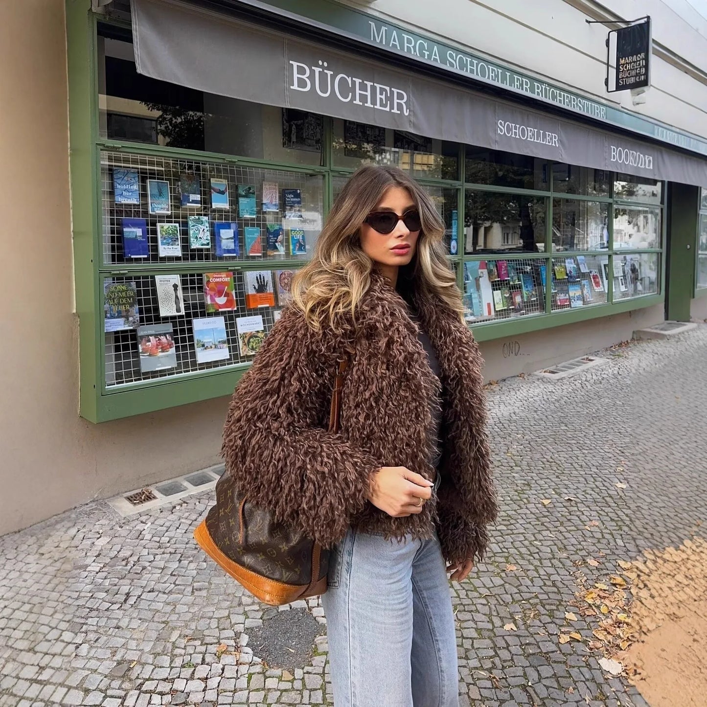 Vintage Fashion Winter Women's Faux Fur Coat Brown Curly Hair Female Mink Fur Coat Slouchy-style Artificial Fur Jacket For Lady