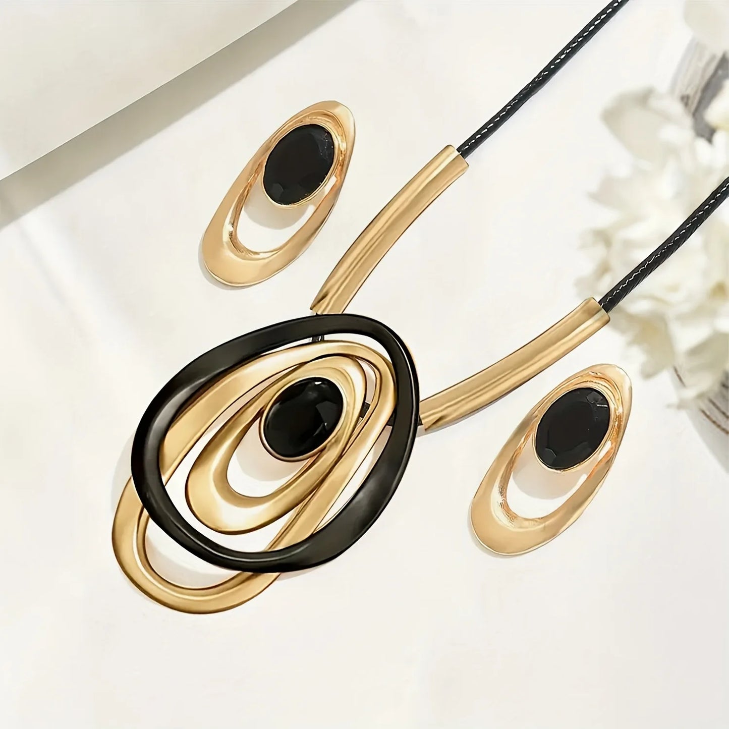 New Fashion Circle Oval Pendant Necklace for Women Simple Trendy Earring Post Jewelry Set Hot Sale Party Gift 2025 New Style