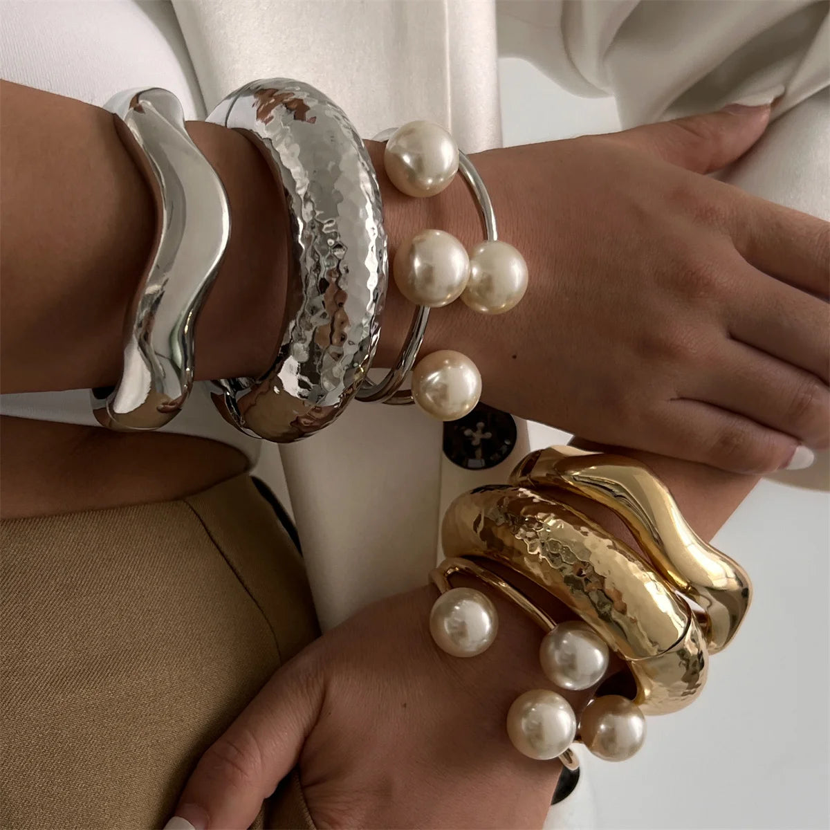 Ingemark 3 Style Creative Big Imitation Pearl Cuff Bracelet Women Trend 2025 Punk Heavy Metal Chunky Spring Bangle Steampunk Men