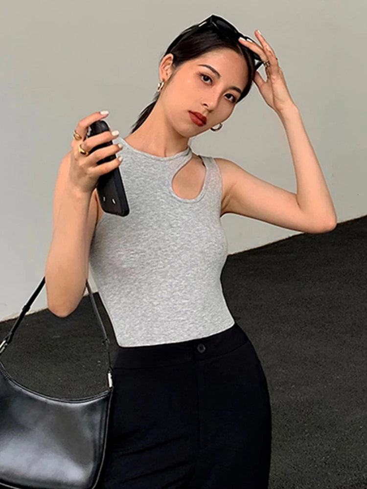 Casual y2k White Cut Out Women's T Shirt Sleeveless Slim T Shirts Female Clothing 2024 Summer Fashion crop top women camisetas