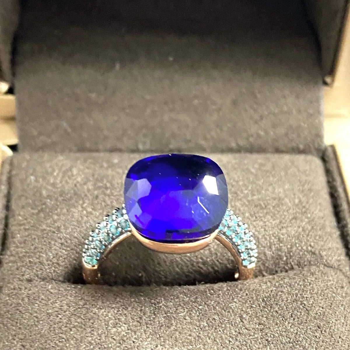 Blue Topaz Ring Inlay Black Zircon With Black Gun Plated 12.6mm Flat Crystal Ring For Women Party Fashion Jewelry Gift