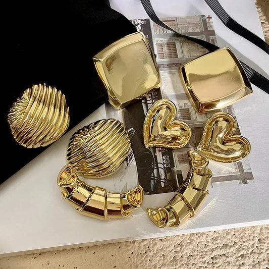 Draweye Metal Gold Color Stud Earrings for Women Vintage Geometric Ins Fashion Pendientes Mujer Simple Elegant Party Jewelry