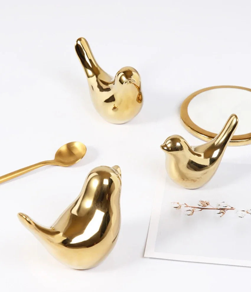 Modern Simple Luxury Golden Ceramic Bird Figurines Home Decoration Accessories Golden Bird Figures Decorative Wedding Ornaments